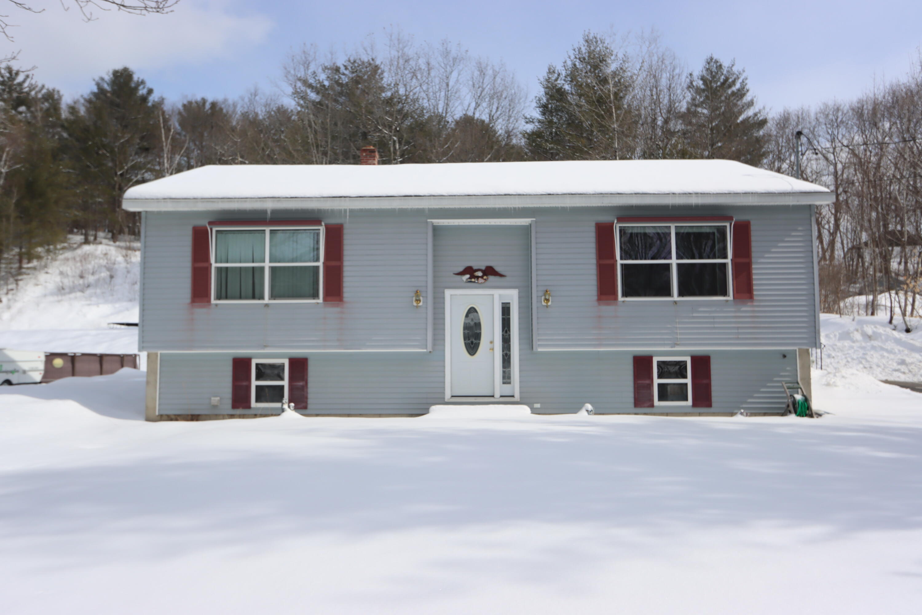 61 Switzerland Road Lewiston, ME 04240 - Photo 1 of 41 IMG_6087