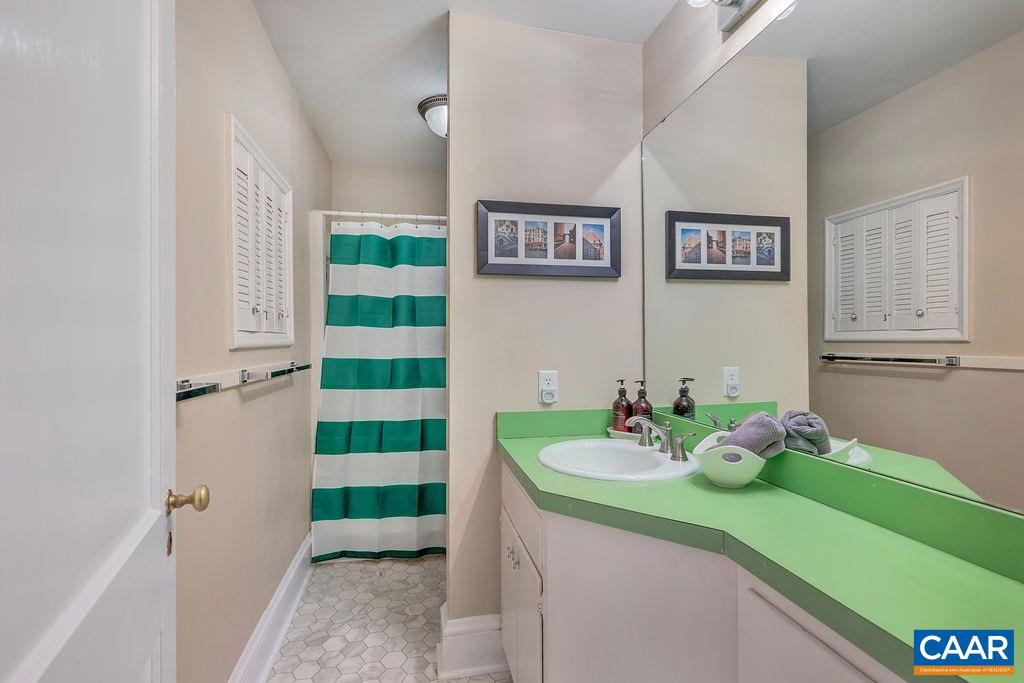 202 Hillcrest Road Charlottesville, VA 22903 - Photo 30 of 47 Gallery Image 30