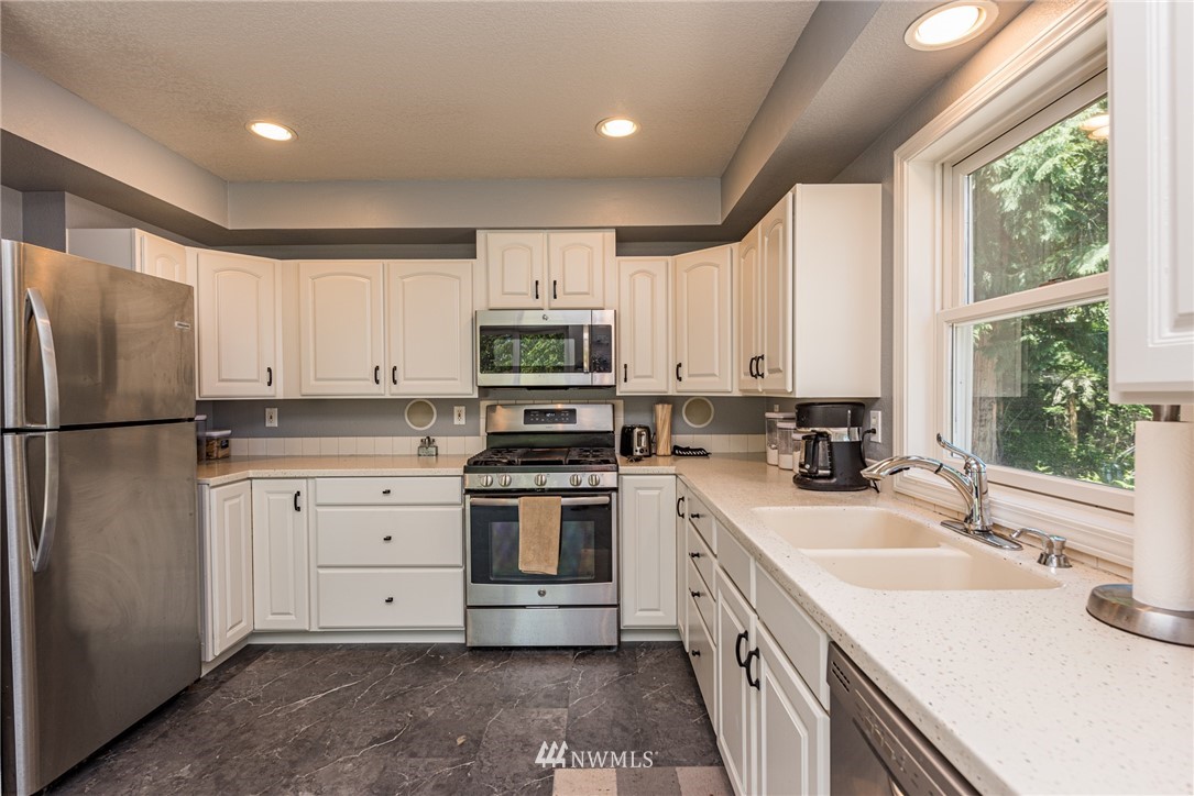 174 Tall Tree Way Sequim, WA 98382 - Photo 13 of 39