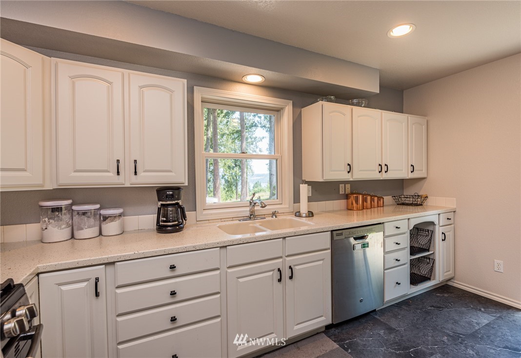 174 Tall Tree Way Sequim, WA 98382 - Photo 14 of 39