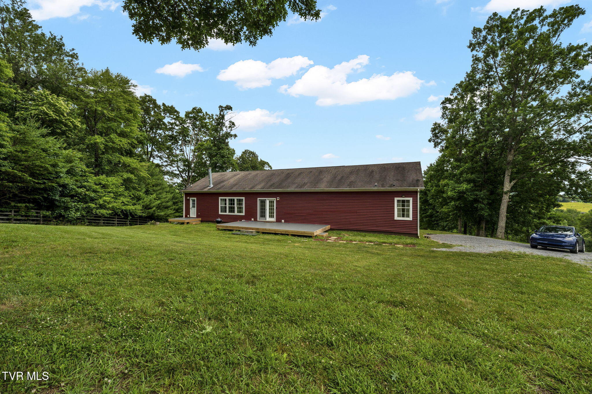 23767 Archery Range Road Bristol, VA 24202 - Photo 29 of 41 29