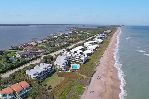 $2,500 | 2051 Northeast Ocean Boulevard, Unit A12, Stuart, FL 34996