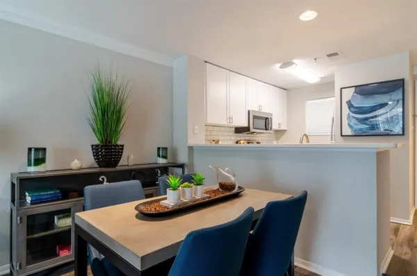 $1,530 | 4580 Barclay Drive, Unit 412A, Dunwoody, GA 30338