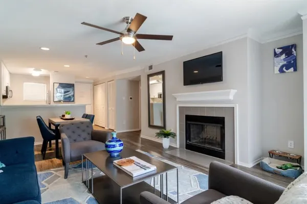 $1,530 | 4580 Barclay Drive, Unit 412A, Dunwoody, GA 30338