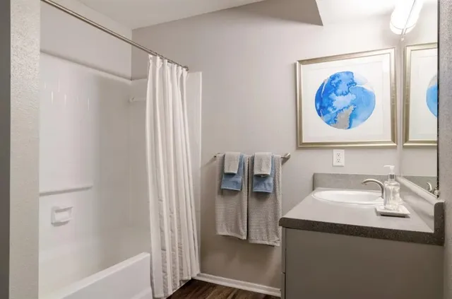 $1,721 | 4580 Barclay Drive, Unit 421B, Dunwoody, GA 30338