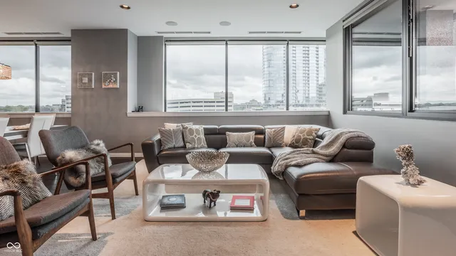 $799,900 | 225 North New Jersey Street, Unit 52, Indianapolis, IN 46204