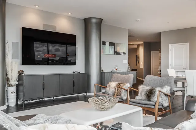 $799,900 | 225 North New Jersey Street, Unit 52, Indianapolis, IN 46204