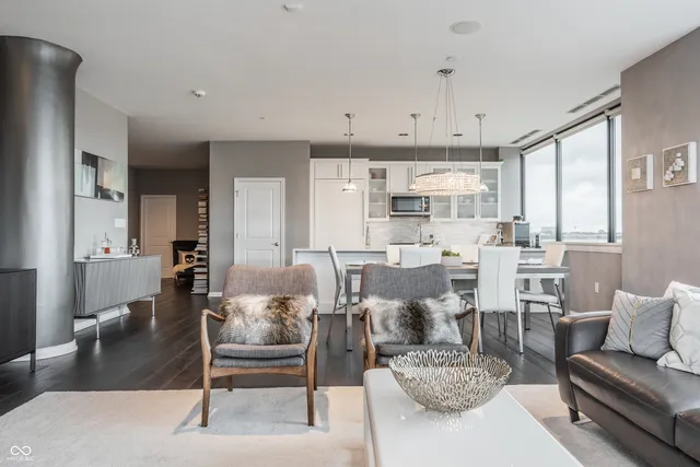 $799,900 | 225 North New Jersey Street, Unit 52, Indianapolis, IN 46204