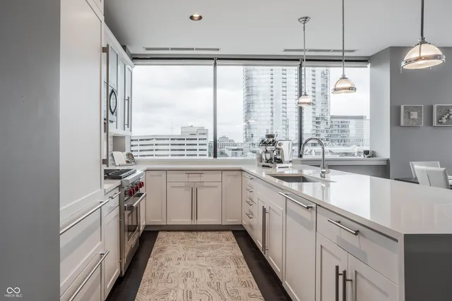 $799,900 | 225 North New Jersey Street, Unit 52, Indianapolis, IN 46204