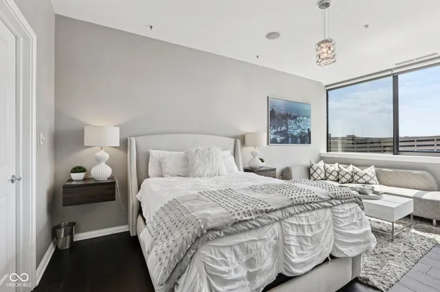 $799,900 | 225 North New Jersey Street, Unit 52, Indianapolis, IN 46204