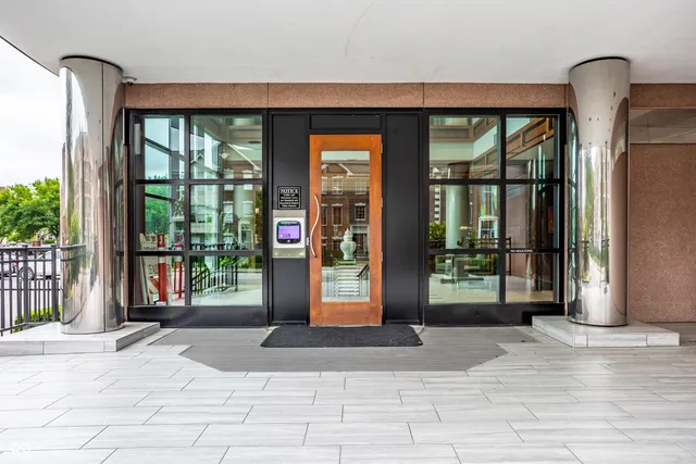 $799,900 | 225 North New Jersey Street, Unit 52, Indianapolis, IN 46204