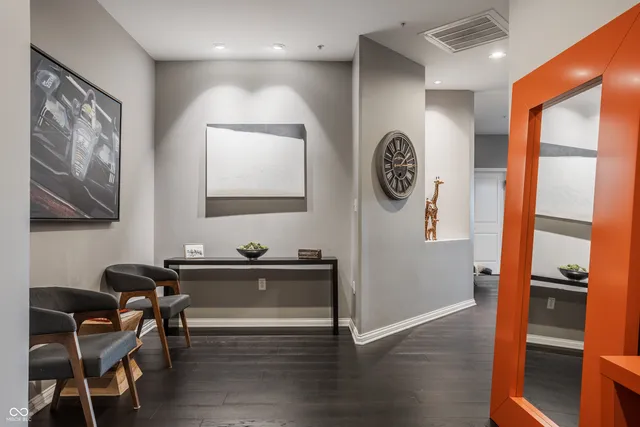 $799,900 | 225 North New Jersey Street, Unit 52, Indianapolis, IN 46204