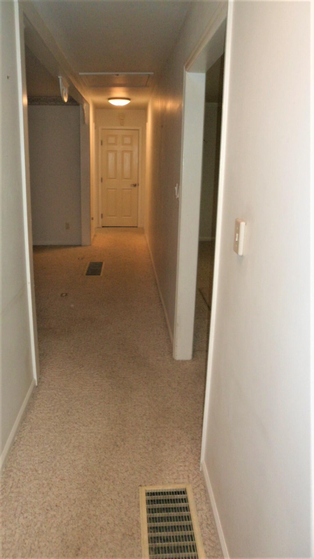 120 River Valley Road Frankfort, KY 40601 - Photo 15 of 46 hall