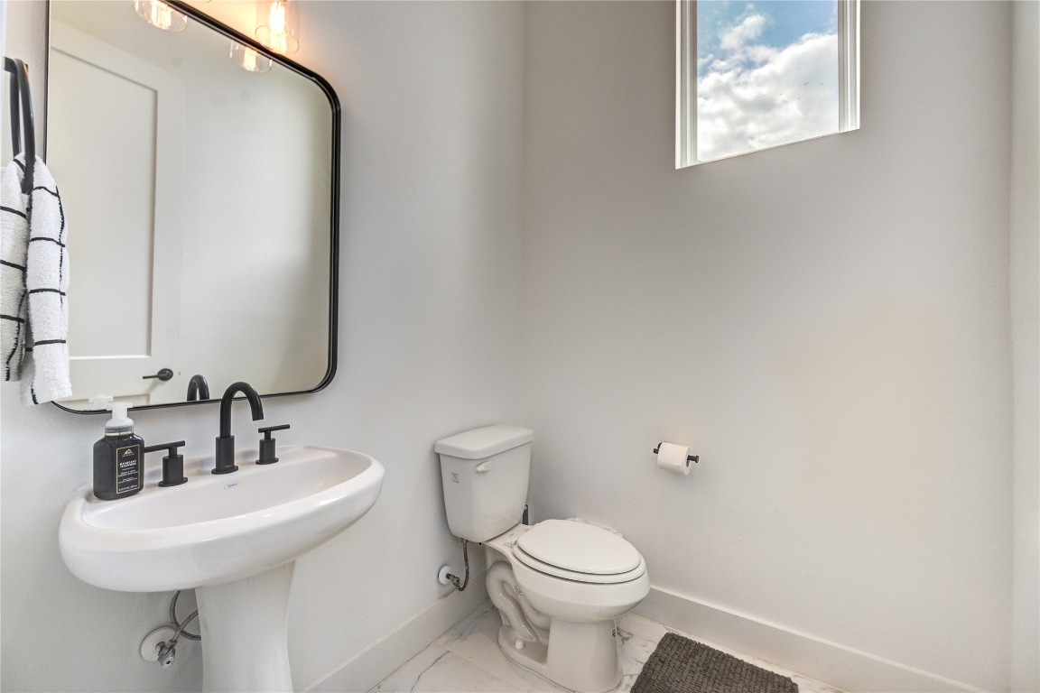 2534 Terry Street Houston, TX 77009 - Photo 13 of 40