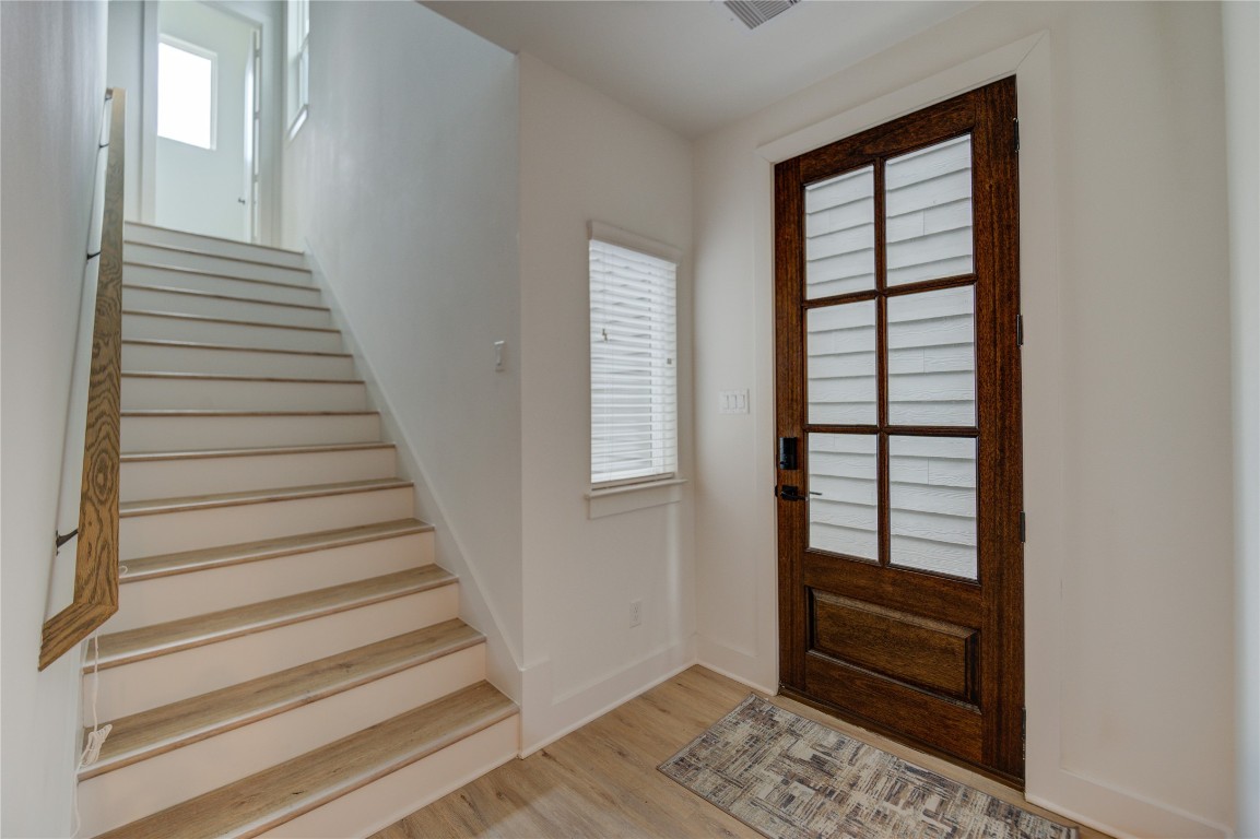 2534 Terry Street Houston, TX 77009 - Photo 6 of 40