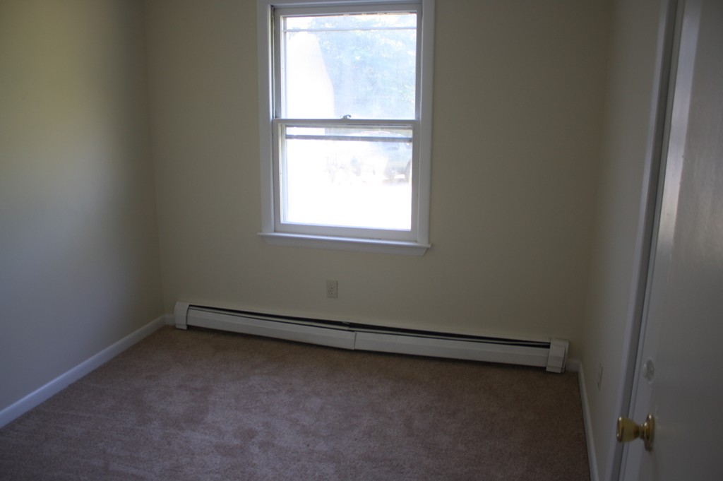 1985 South Athol Road Athol, MA 01331 - Photo 16 of 19 an empty room with a window