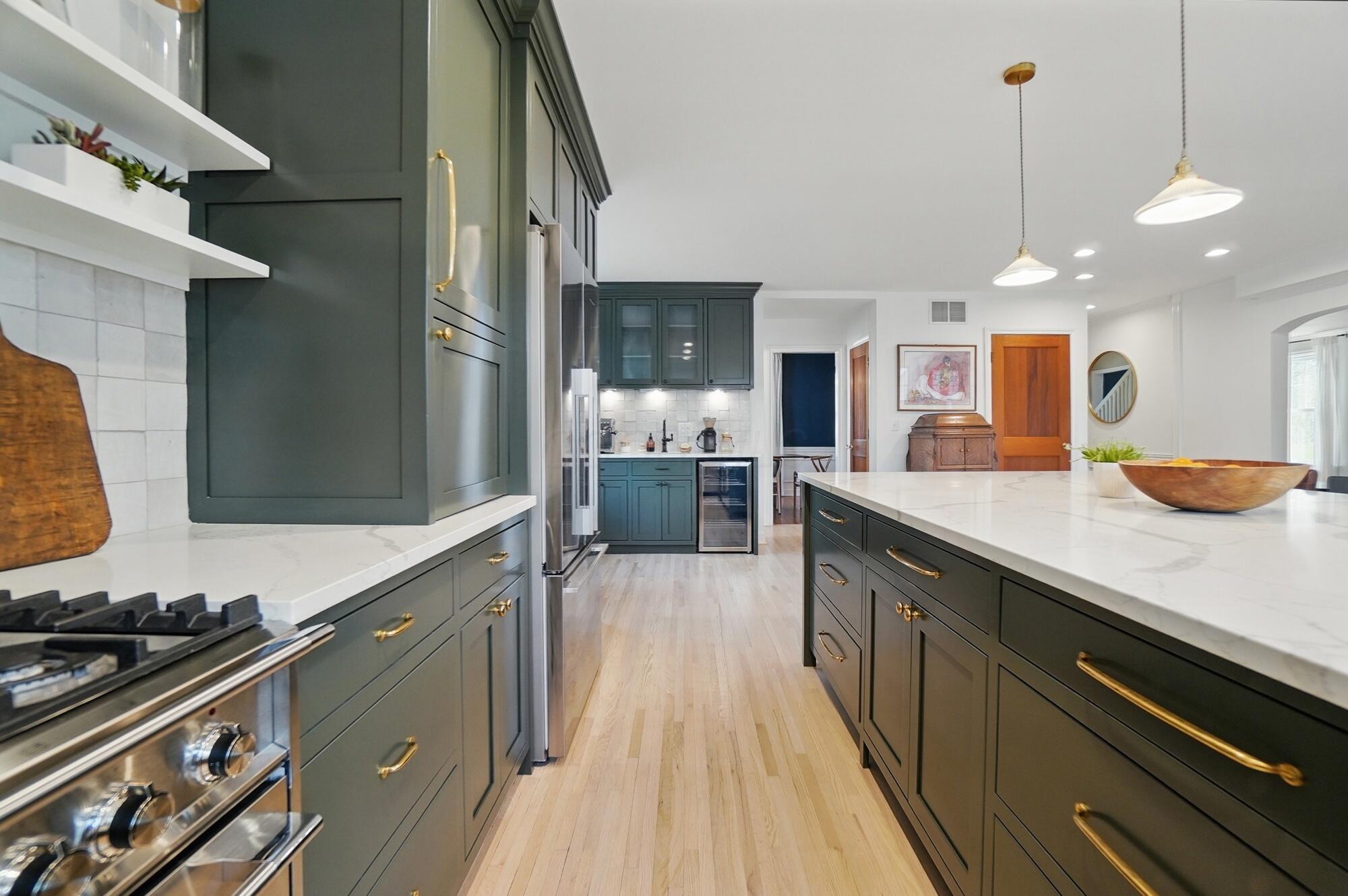 1611 Grenoble Road Columbus, OH 43221 - Photo 15 of 54 Eat-In Kitchen