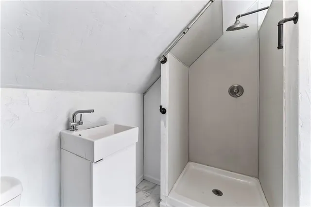 $290,000 | 4328 Terrace Street, Kansas City, MO 64111