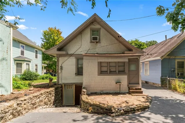 $290,000 | 4328 Terrace Street, Kansas City, MO 64111