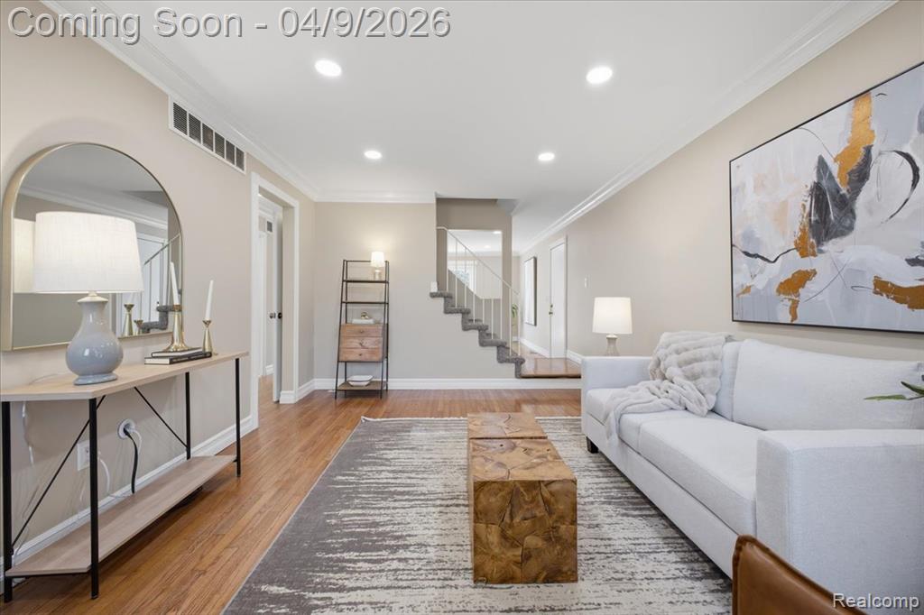 889 Hadley Road Rochester Hills, MI 48307 - Photo 11 of 54
