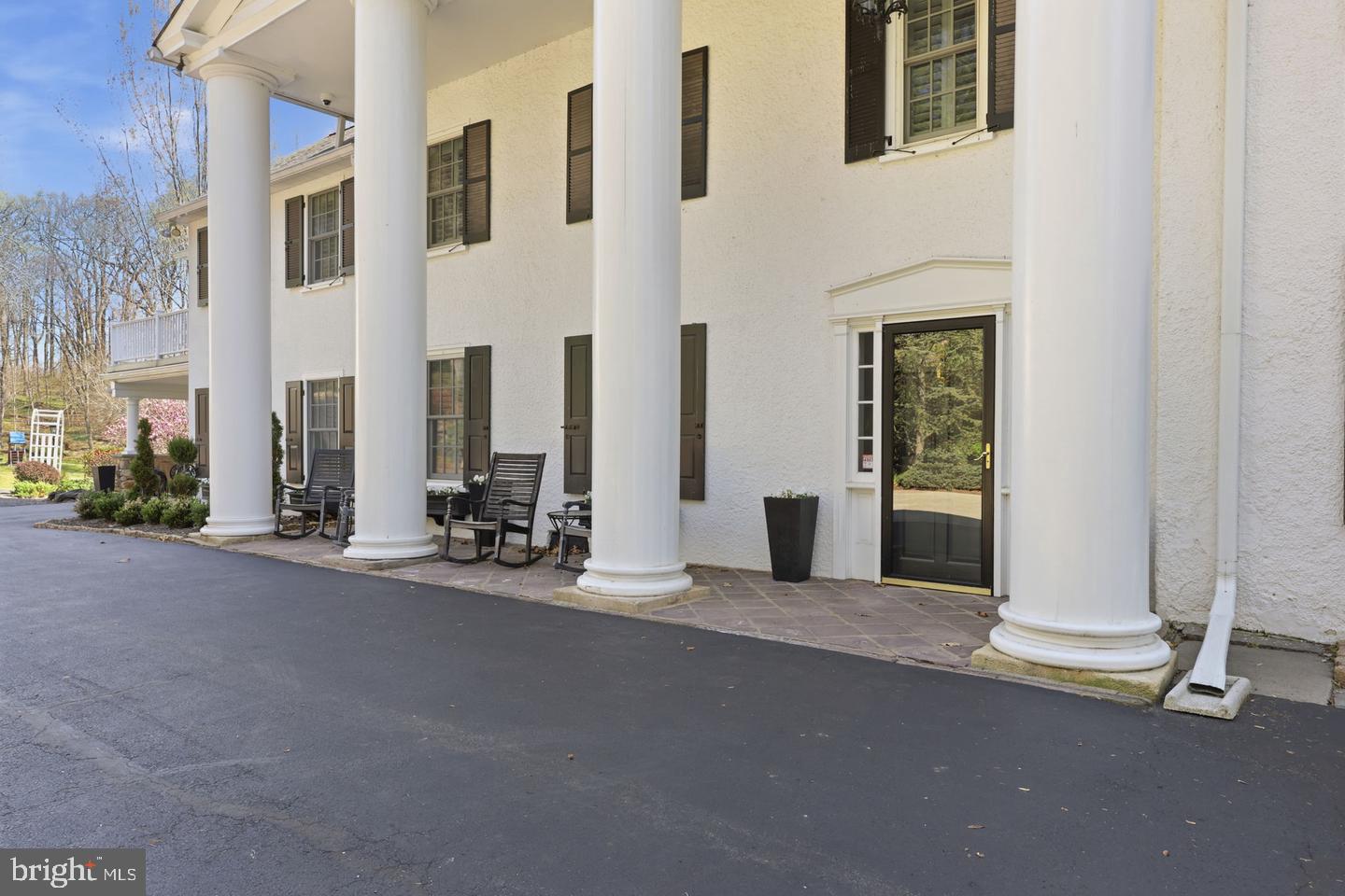 3039 Durham Road Doylestown, PA 18902 - Photo 4 of 122 Gallery Image 4