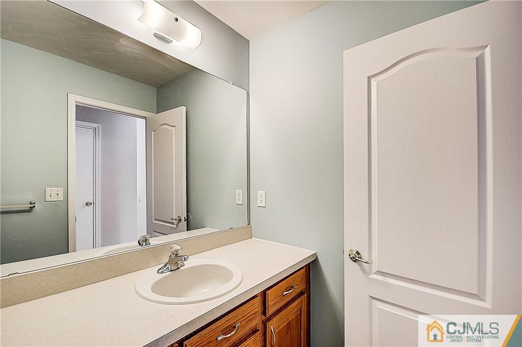 36 Hawthorne Road North Brunswick, NJ 08902 - Photo 18 of 49 Gallery Image 18