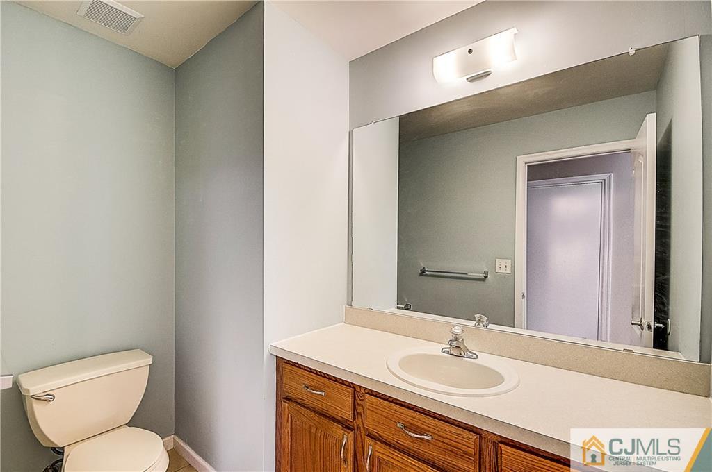 36 Hawthorne Road North Brunswick, NJ 08902 - Photo 19 of 49 Gallery Image 19