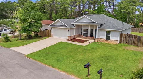 $348,900 | 5624 Charter Circle, Gulf Breeze, FL 32563