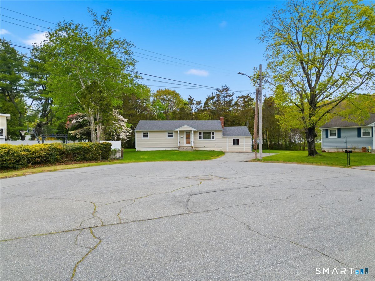 13 Mark Trail Groton, CT 06340 - Photo 2 of 38