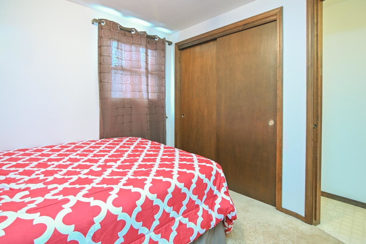 441 Menlo Park Road Green Bay, WI 54302 - Photo 19 of 27