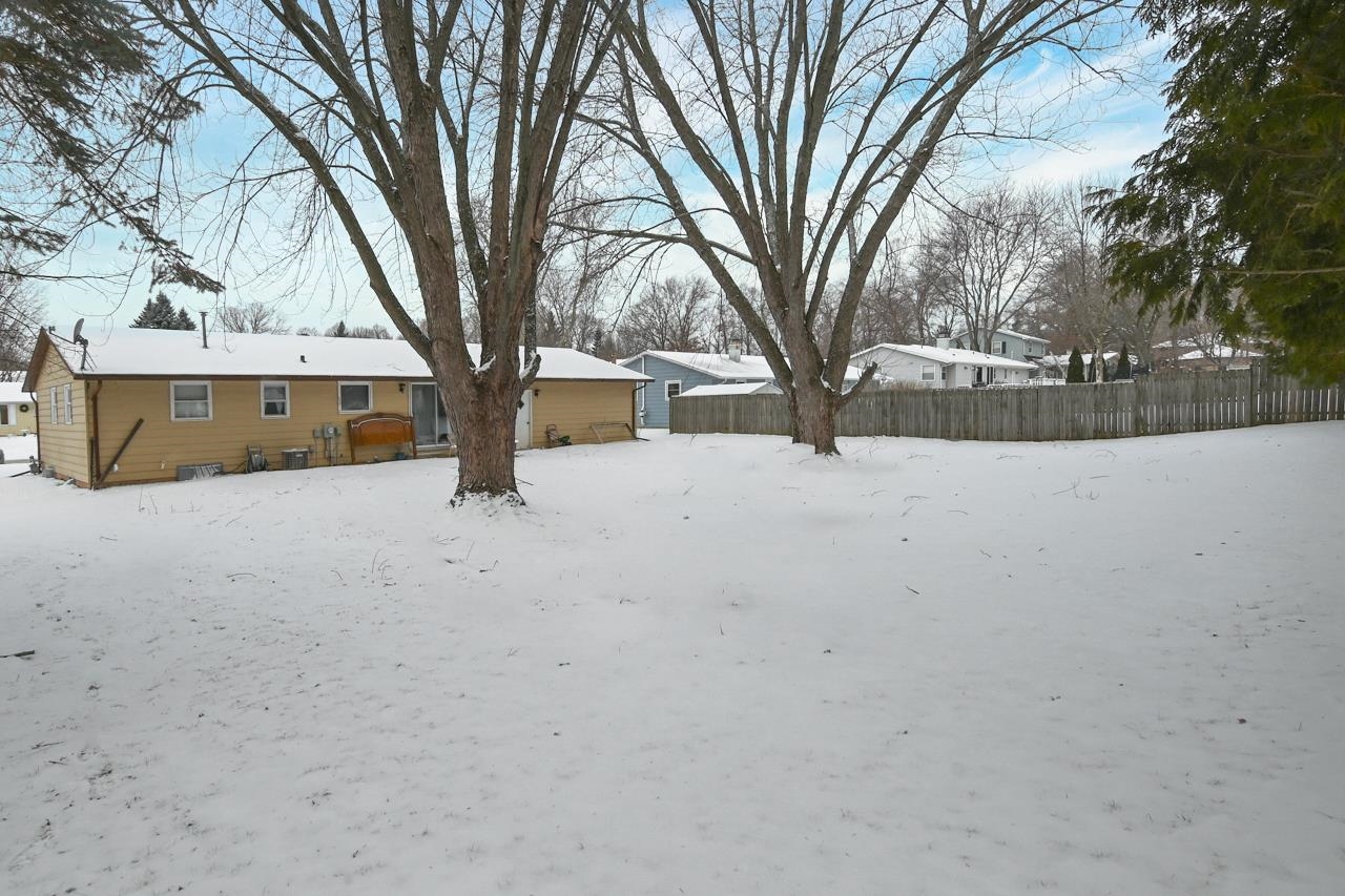 441 Menlo Park Road Green Bay, WI 54302 - Photo 25 of 27