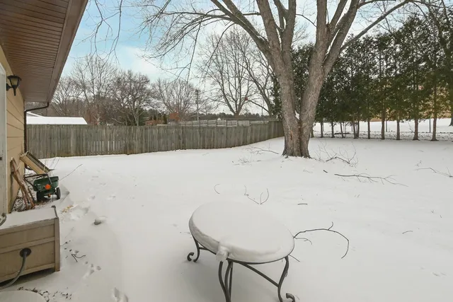 $310,000 | 441 Menlo Park Road, Green Bay, WI 54302