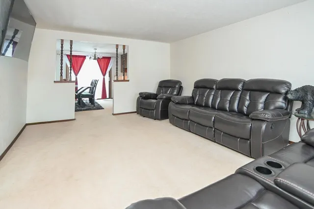 $310,000 | 441 Menlo Park Road, Green Bay, WI 54302