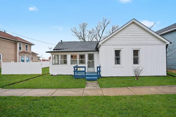 $175,000 | 205 East Taylor Street, Grant Park, IL 60940