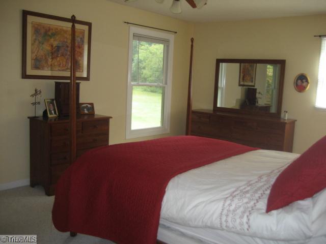 133 Roquemore Road Clemmons, NC 27012 - Photo 9 of 16 Master Bedroom.