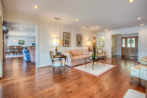 $650,000 | 2008 Wickersham Drive, Huntsville, TX 77340