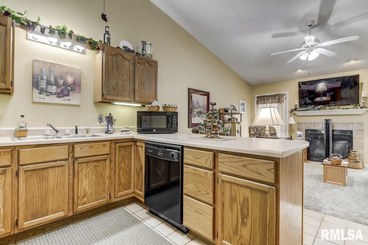 104 Eagle Ridge Drive Chatham, IL 62629 - Photo 3 of 49 Gallery Image 3