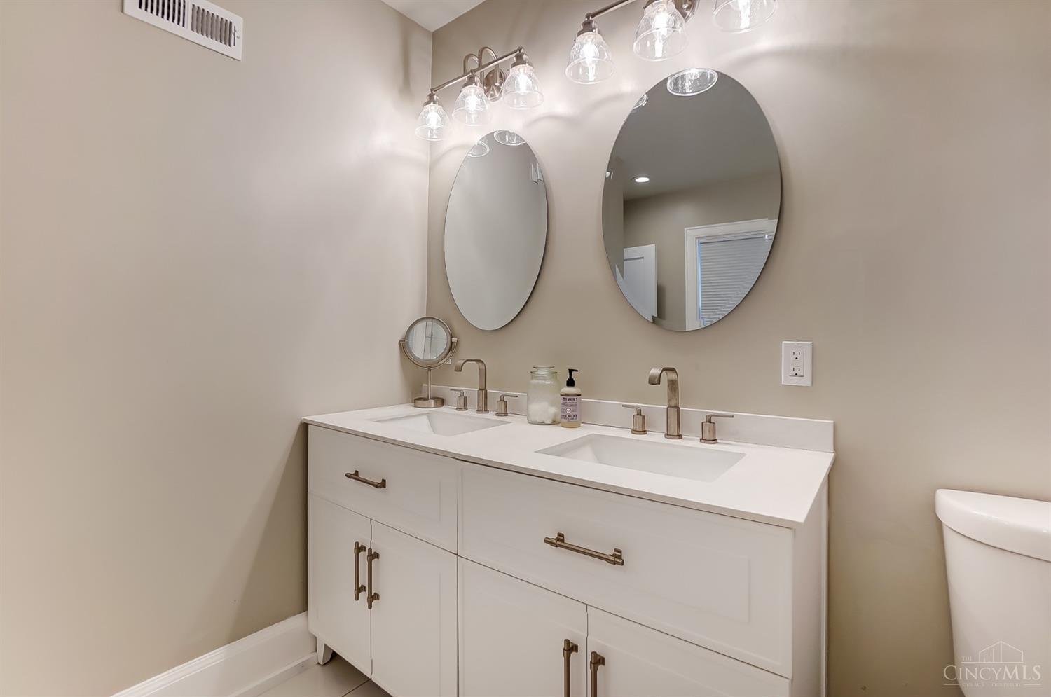 1327 Edwards Road Cincinnati, OH 45208 - Photo 29 of 46 Gallery Image 29