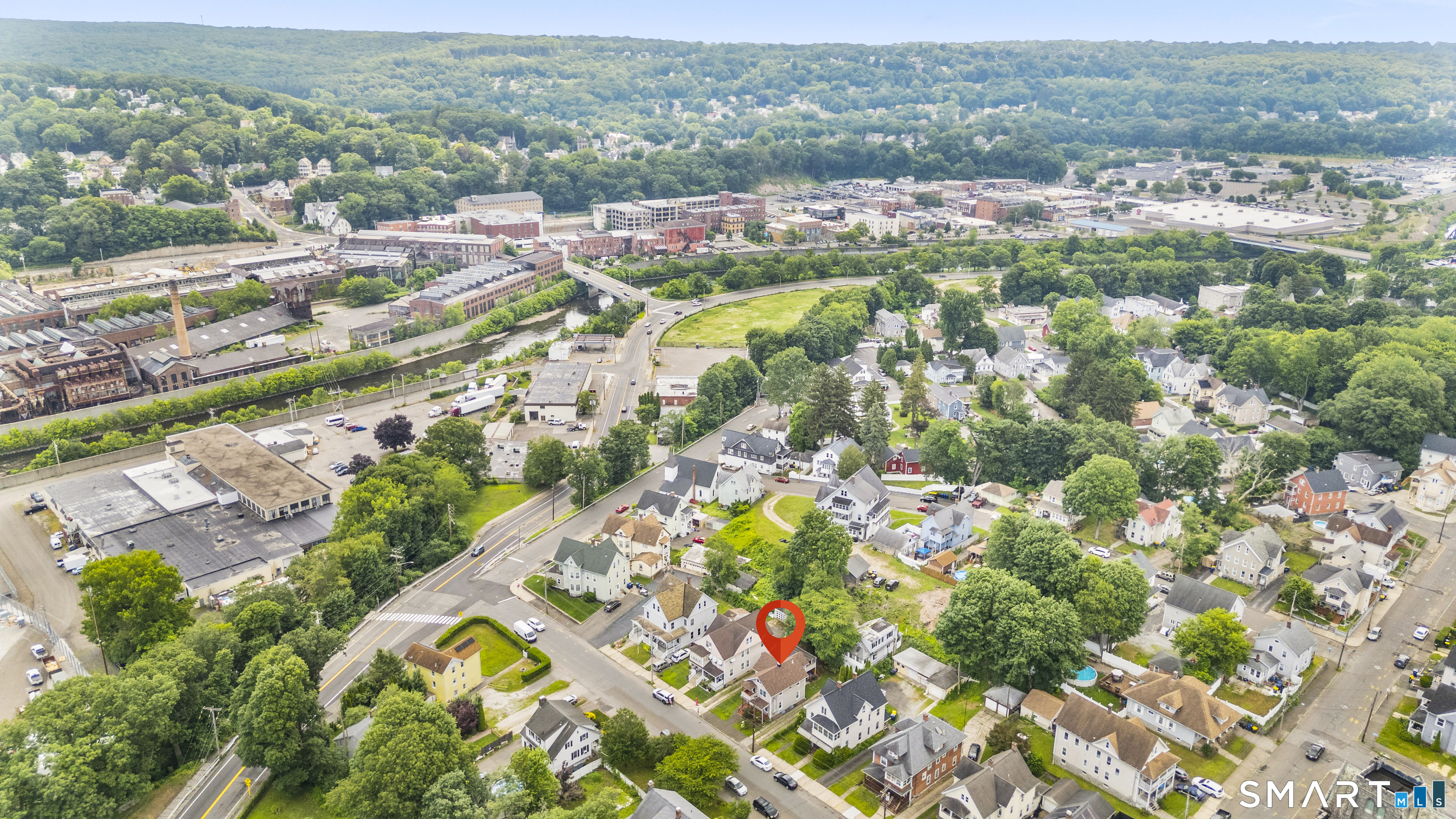 19 Jackson Street Ansonia, CT 06401 - Photo 4 of 18