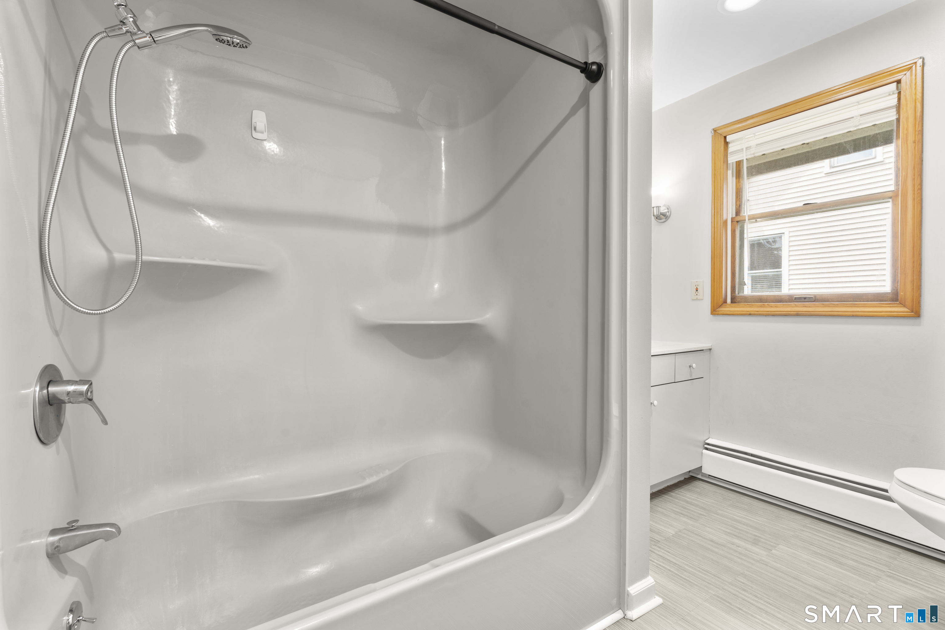 19 Jackson Street Ansonia, CT 06401 - Photo 7 of 24