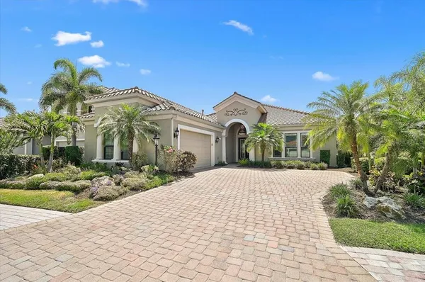 $900,000 | 7630 Windy Hill Cove, Bradenton, FL 34202