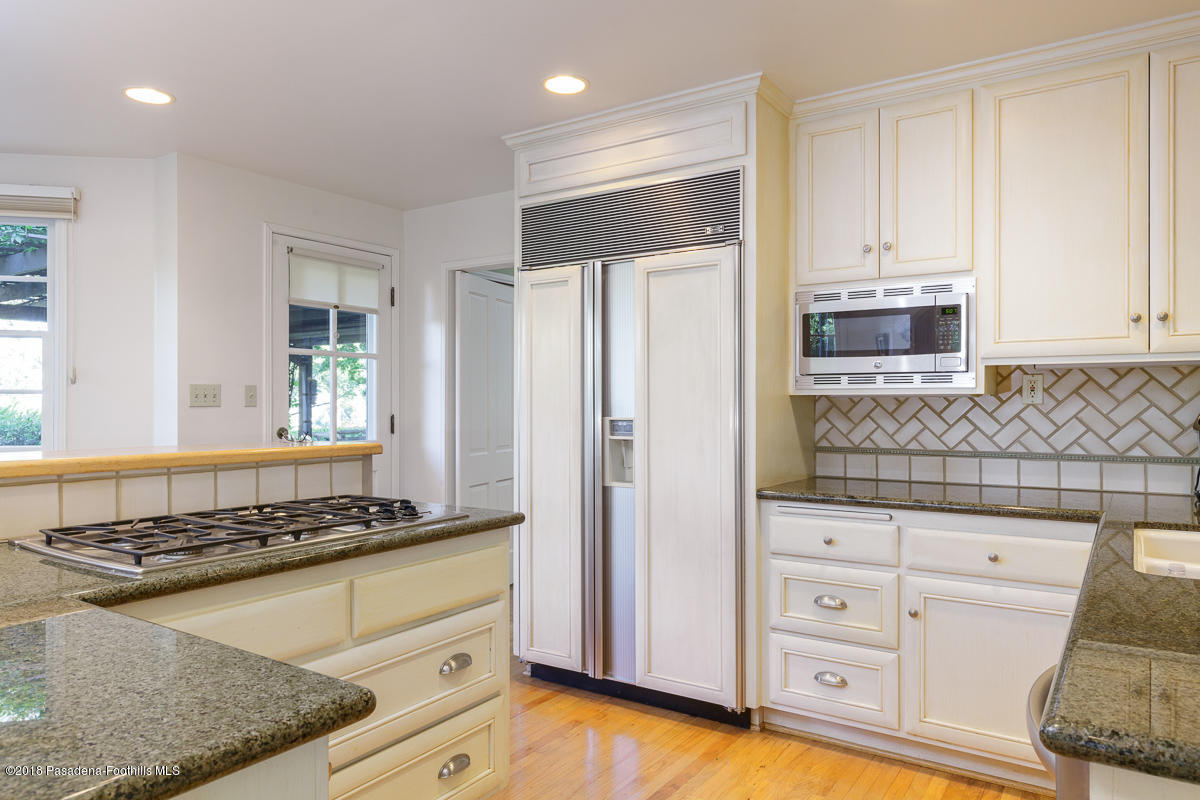 1555 Scenic Drive Pasadena, CA 91103 - Photo 17 of 64 16a-1555 Scenic_398v1_mls