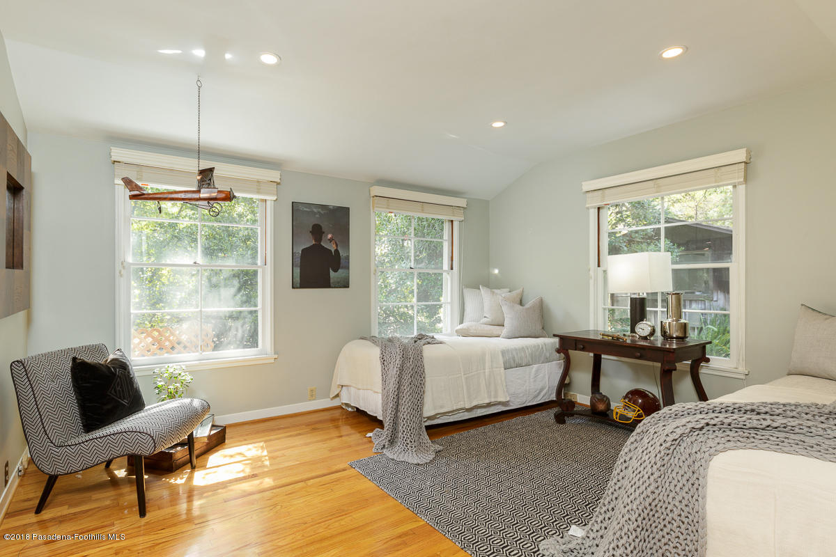1555 Scenic Drive Pasadena, CA 91103 - Photo 29 of 64 28-1555 Scenic_103v1_mls