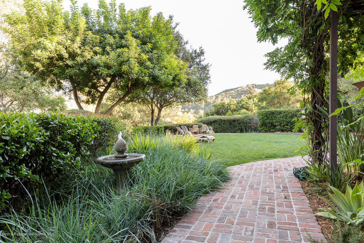 1555 Scenic Drive Pasadena, CA 91103 - Photo 39 of 64 36b-1555 Scenic_551_mls