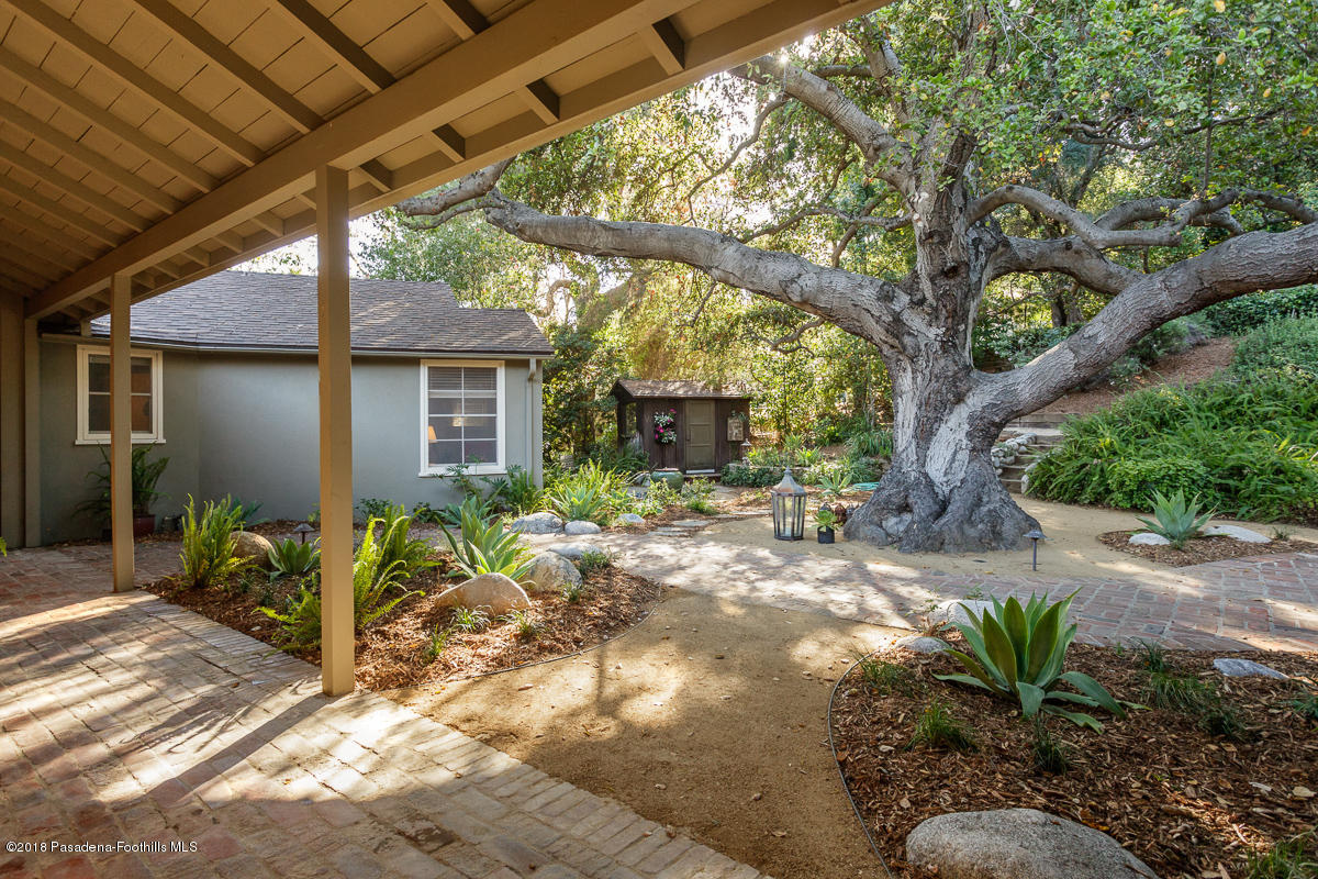 1555 Scenic Drive Pasadena, CA 91103 - Photo 5 of 64 3-1555 Scenic_027v1_mls