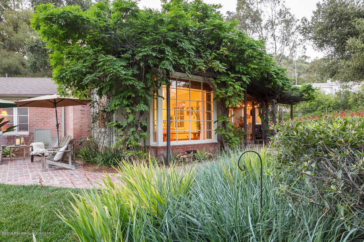 1555 Scenic Drive Pasadena, CA 91103 - Photo 45 of 64 40-1555 Scenic_652_mls