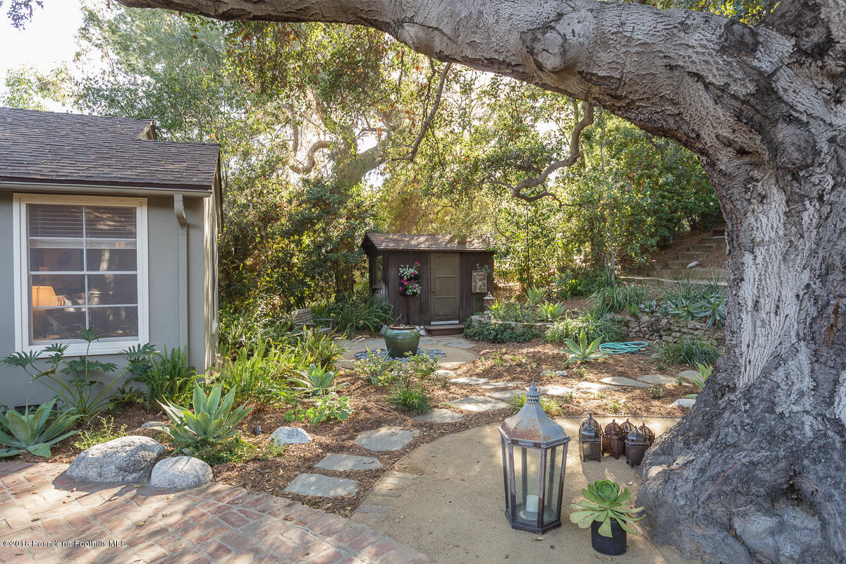 1555 Scenic Drive Pasadena, CA 91103 - Photo 49 of 64 46-1555 Scenic_035_mls