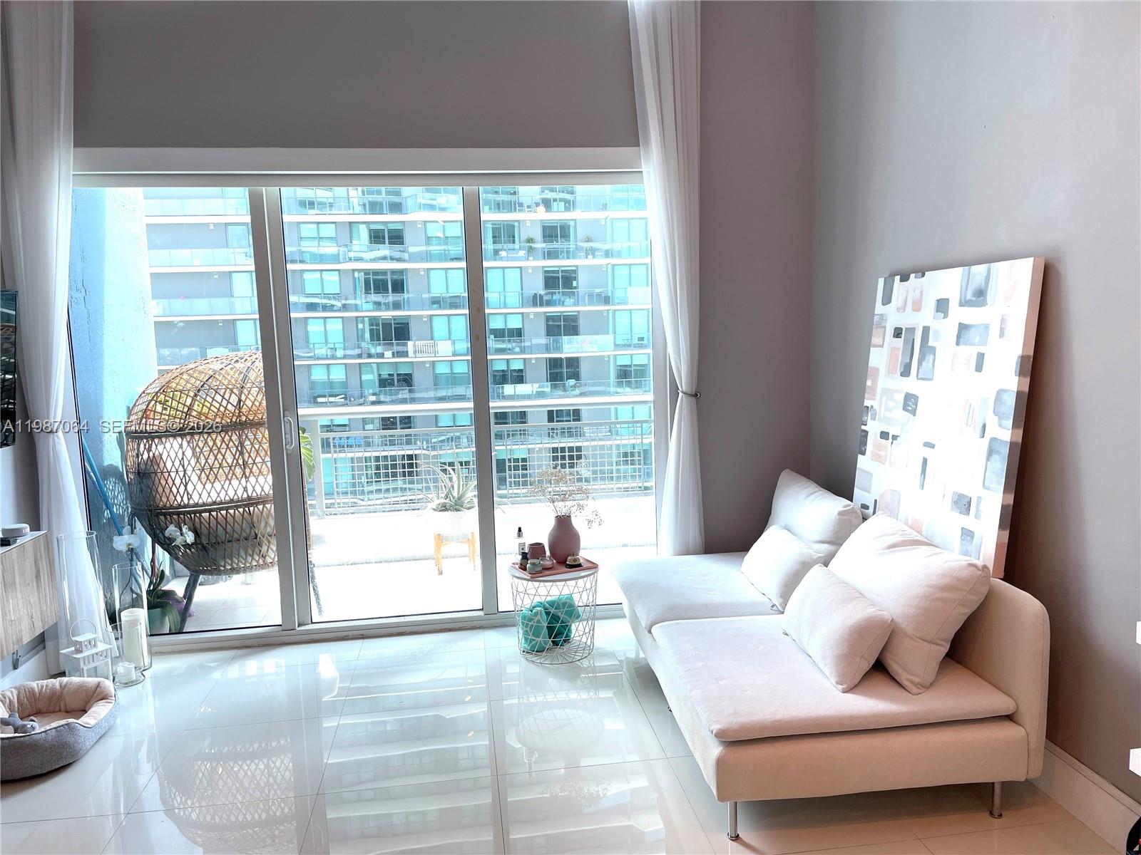 60 Southwest 13th Street, Unit 2218 Miami, FL 33130 - Photo 3 of 12