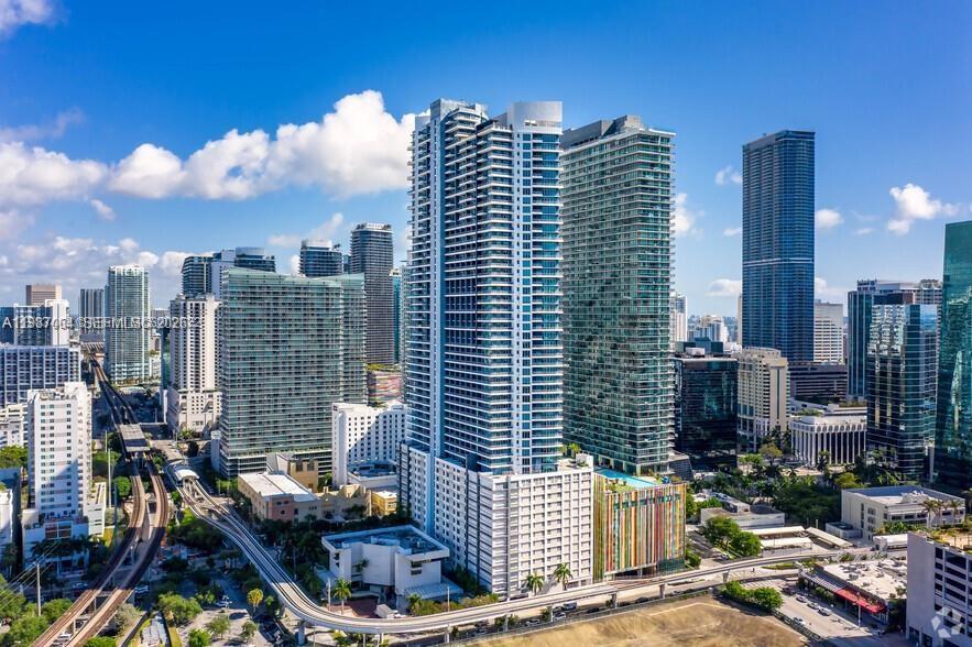 60 Southwest 13th Street, Unit 2218 Miami, FL 33130 - Photo 10 of 12