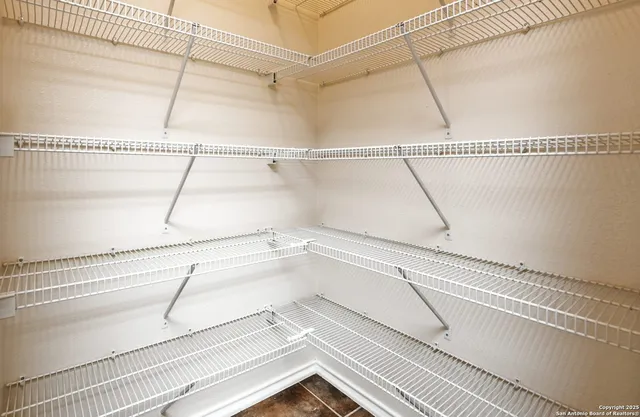 $2,550 | 611 American Flag, Schertz, TX 78108